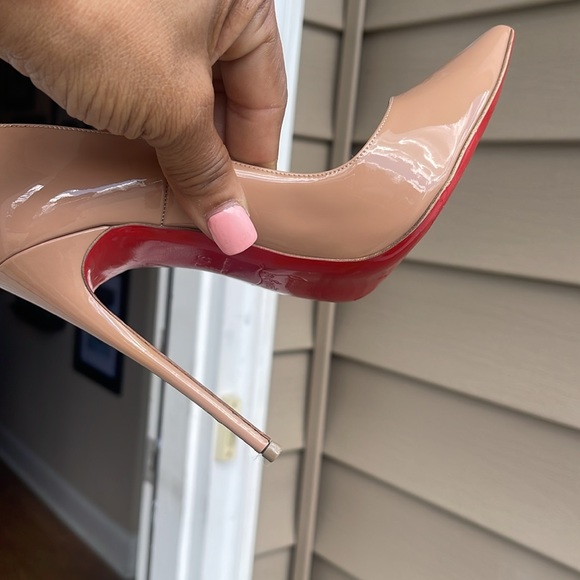 Christian Louboutin ; So Kate Pumps - Picture 8 of 12